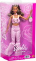 Barbie - Deluxe Style Dukke - Lyserød Jeans Latiner - Mattel Jjn72