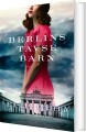 Daughters Of New York 2 - Berlins Tavse Barn - 
