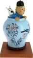Tintin Kigger Op Af Vase - Statue Figur - Den Blå Lotus