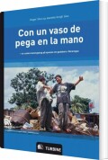 con un vaso de pega en la mano - bog