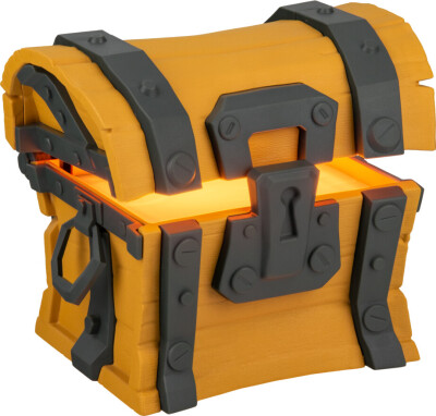 Gul og brun skatkiste fra Fortnite med gult lys mellem låg og kasse