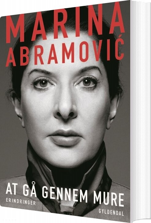 Billede af At Gå Gennem Mure - Marina Abramovic - Bog