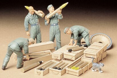 Tamiya - Tysk Ammunitionshold - Model Figurer - 1:35 - 335188