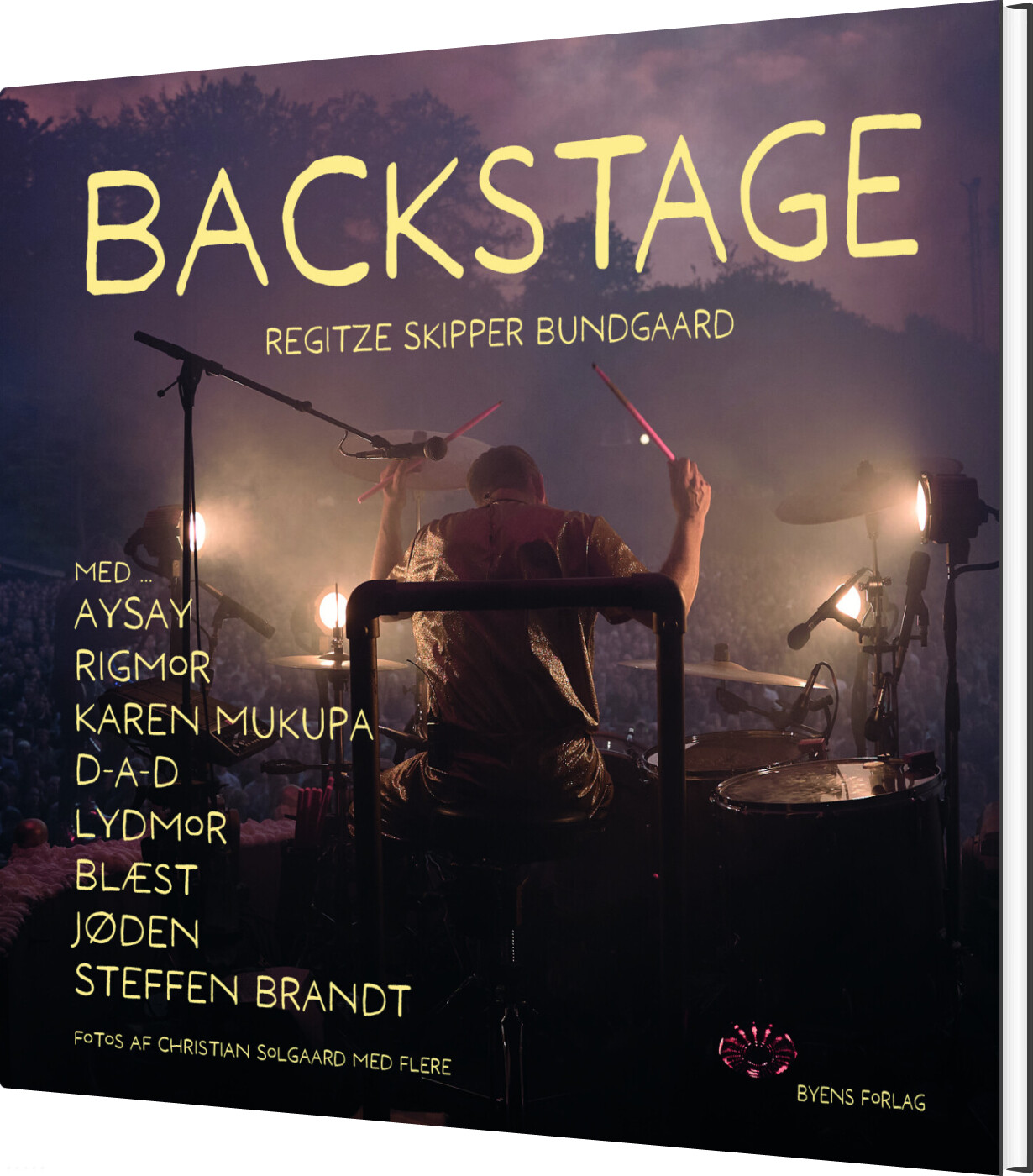 Backstage - Regitze Skipper Bundgaard - Bog