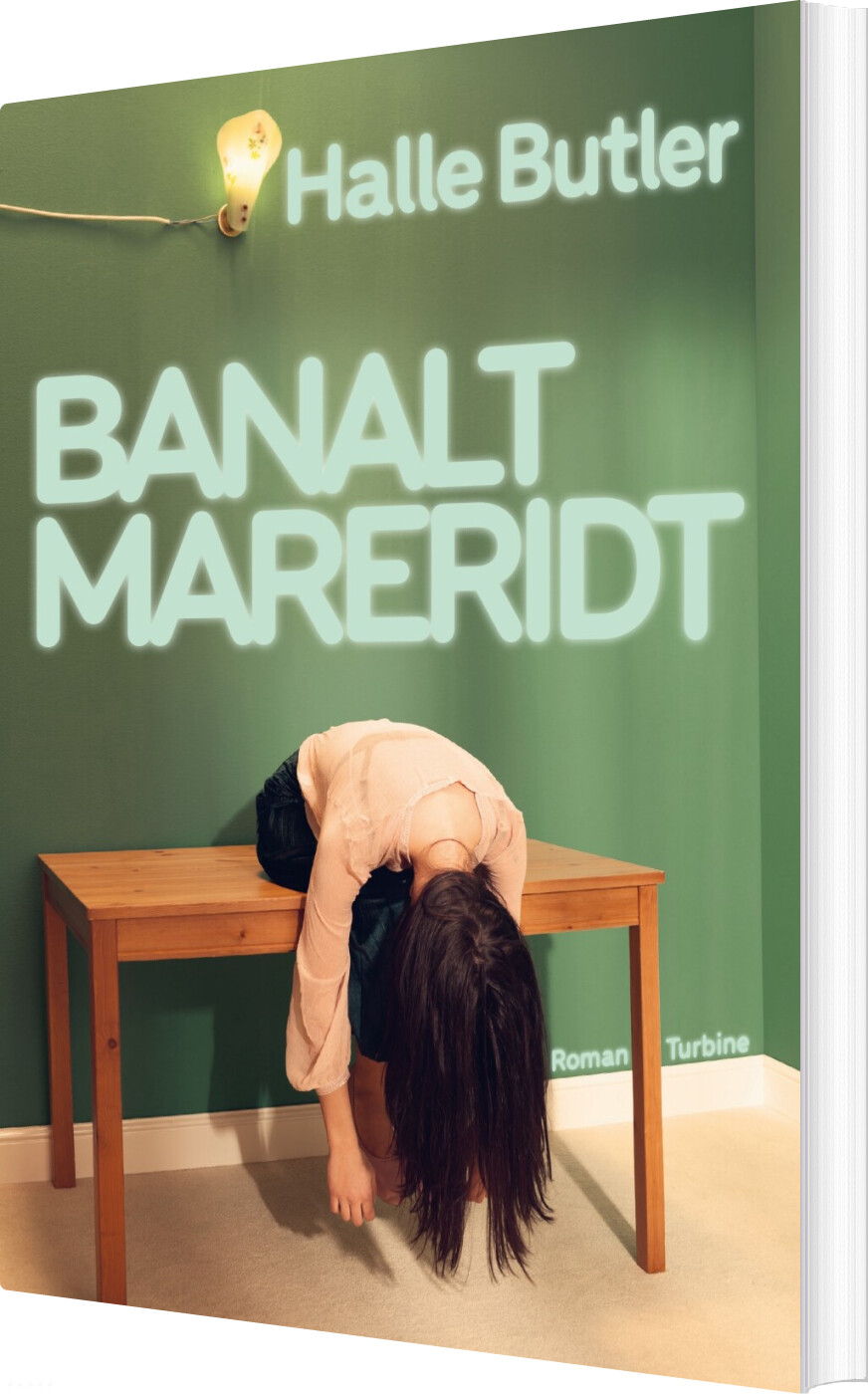 Banalt Mareridt - Halle Butler - Bog