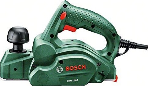 Oplev Bosch PHO 1500 Høvle - 06032A4000, en kraftfuld og kompakt håndhøvl designet til både professionelle og entusiaster. Med en 550-W hydraulisk motor kan du effektivt høvle ned til 1,5 mm i spåndybde, hvilket gør den ideel til krævende opgaver. Det patenterede Woodrazor-knivsystem sikrer en glat overflade med minimal anstrengelse. Det nemme spånutkast giver mulighed for tilslutning til en støvpose eller støvsuger, hvilket holder dit arbejdsområde rent og ryddeligt.

- 550-W motor for hurtig og effektiv høvling.
- Justerbar spåndybde op til 1,5 mm.
- Patenteret Woodrazor-knivsystem for præcision.
- Praktisk tilslutning til støvpose eller støvsuger.
- Kompakt design, der gør den nem at håndtere.
- Perfekt til både professionelle og hobbyister.
