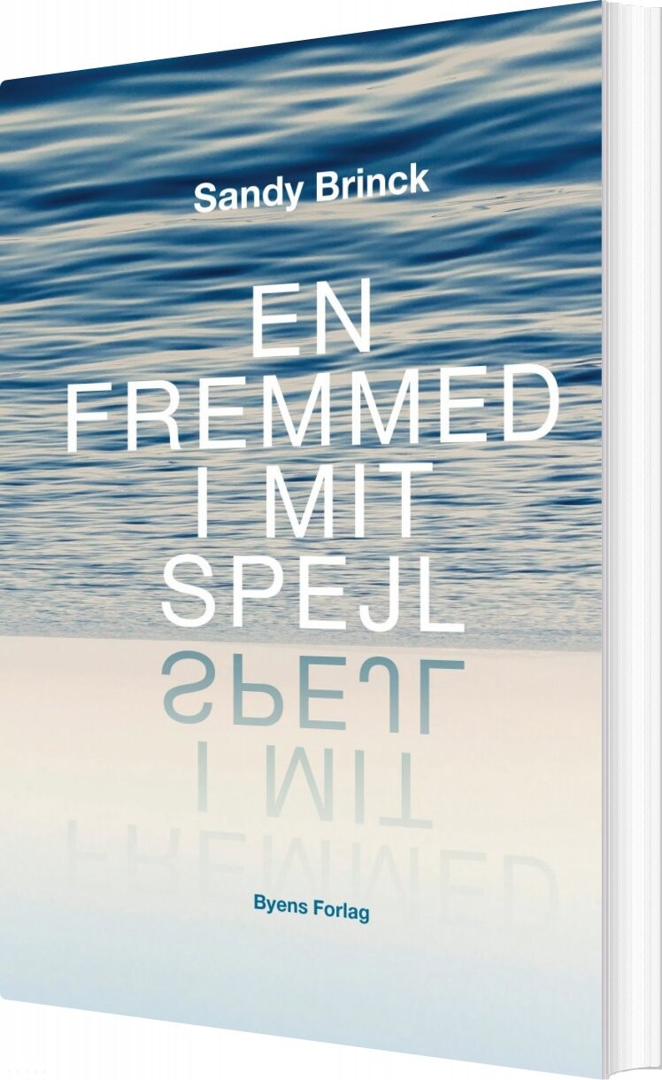 Billede af En Fremmed I Mit Spejl - Sandy Brinck - Bog