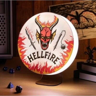 Se Stranger Things Lampe - Hellfire Club Logo - 20 Cm hos Gucca.dk