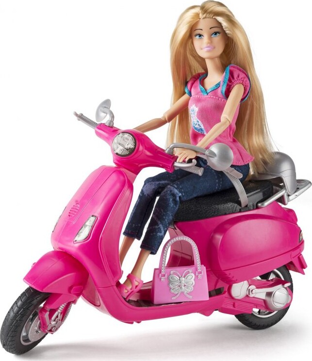 Judith Dukke Med Pink Scooter Og Tilbehør