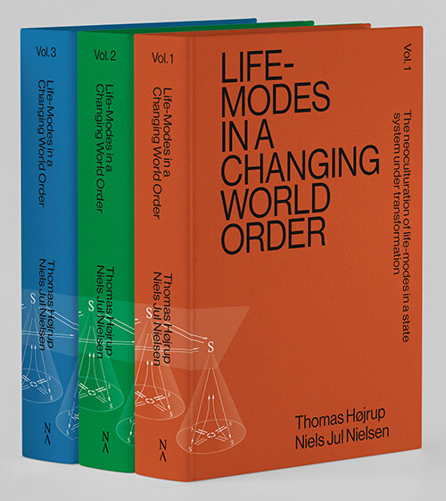 Billede af Life-modes In A Changing World Order - Thomas Højrup - English Book
