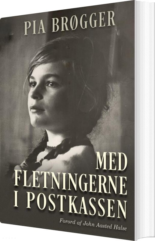 Billede af Med Fletningerne I Postkassen - Pia Brøgger - Bog