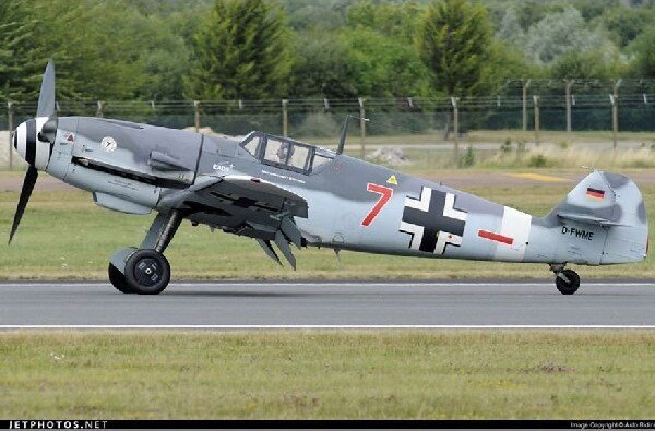 Se Revell - Messerschmitt Bf 109 Modelfly Byggesæt - 1:32 - Level 5 - 03829 hos Gucca.dk