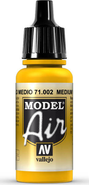 Vallejo - Model Air - Medium Yellow Mat - 17 Ml - 71002