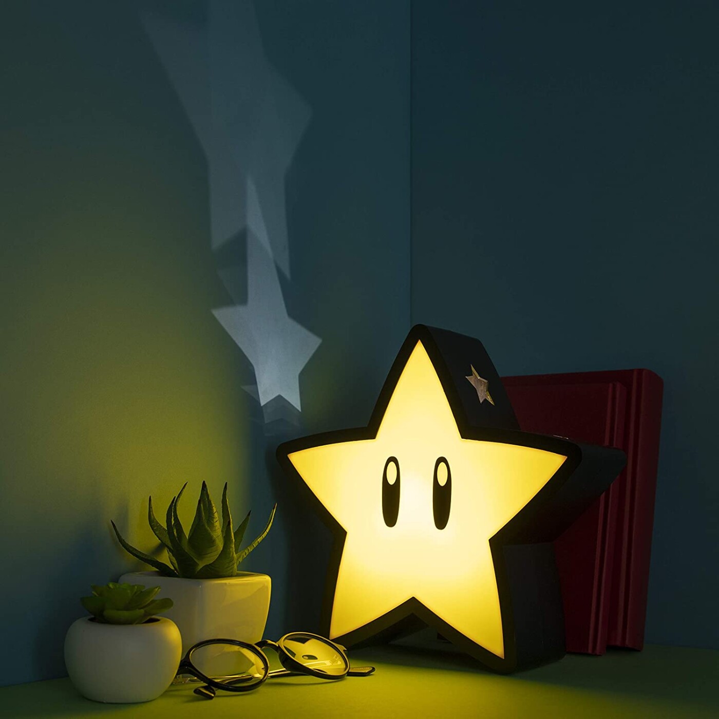 Billede af Nintendo Super Stjerne Bordlampe Med Projektion hos Gucca.dk