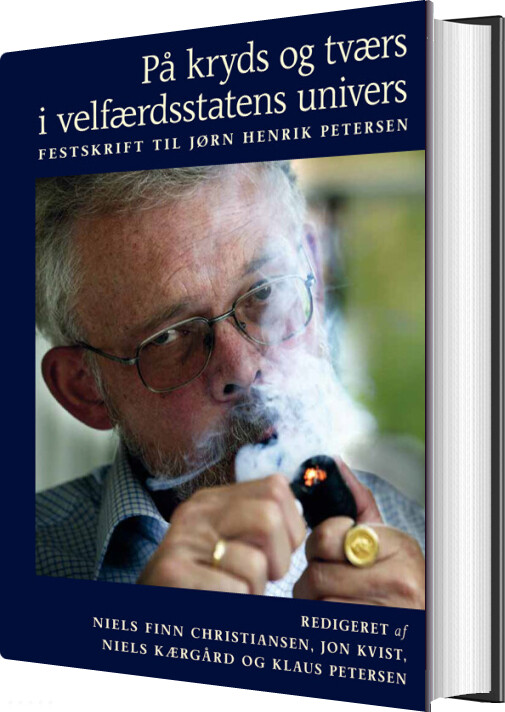 På Kryds Og Tværs I Velfærdsstatens Univers - Bog