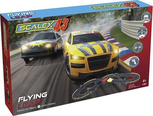 Billede af Scalextric Racerbane - Scalex43 Flying Leap Sæt - Flames Car Vs D.car