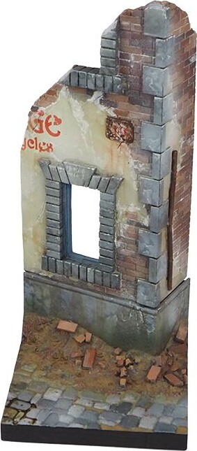 Vallejo - Scenics Diorama Bases - Ruined Street Corner 7x7x16 - Sc009