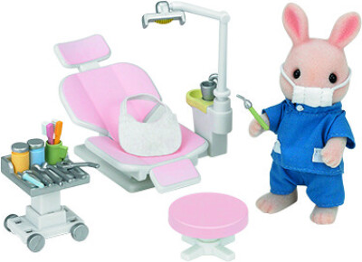 Se Sylvanian Families - Country Dentist Tandlæge Sæt hos Gucca.dk