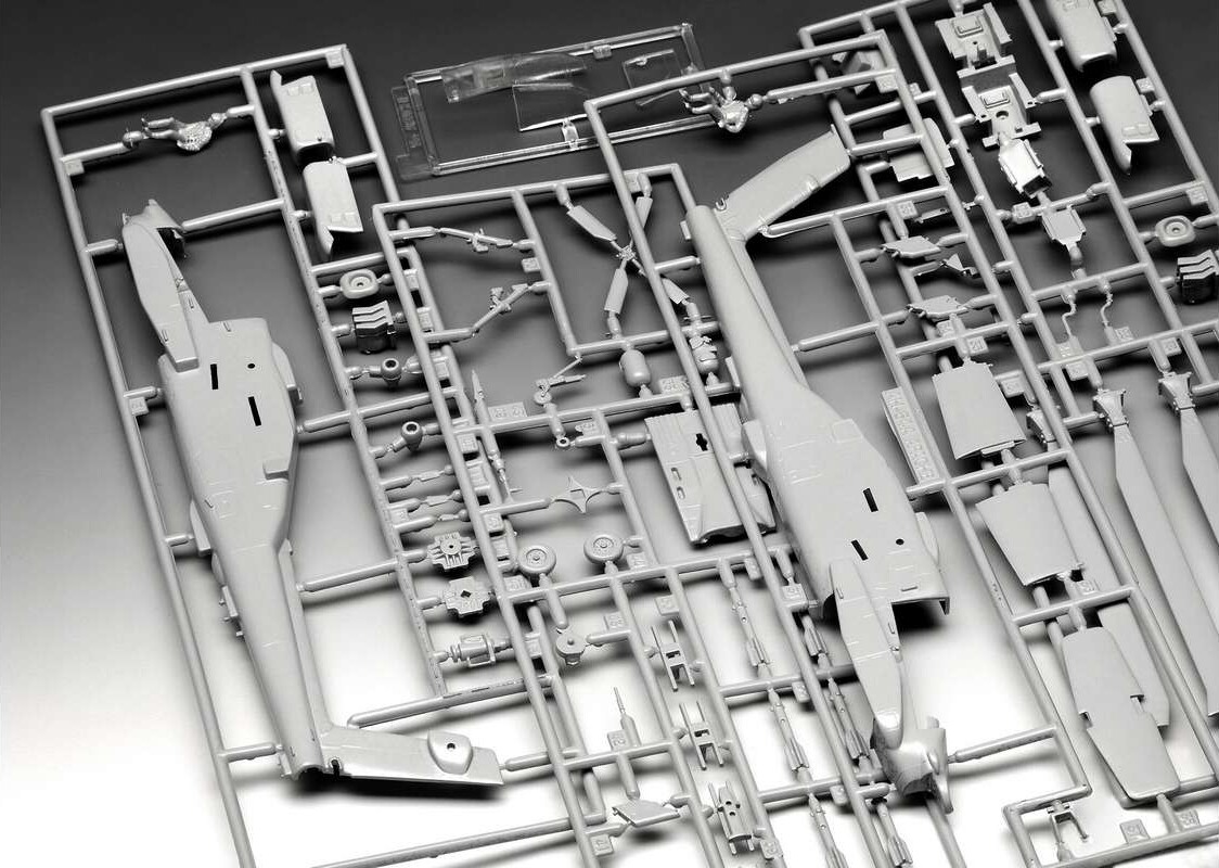 Revell - Ah-64A Apache Modelfly Byggesæt - 1 72 - Level 4 - 03824