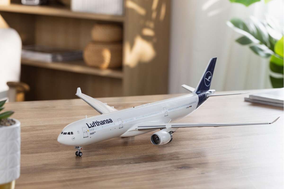 Revell - Airbus A330-300 Lufthansa - 1 144 - Level 4 - 03816