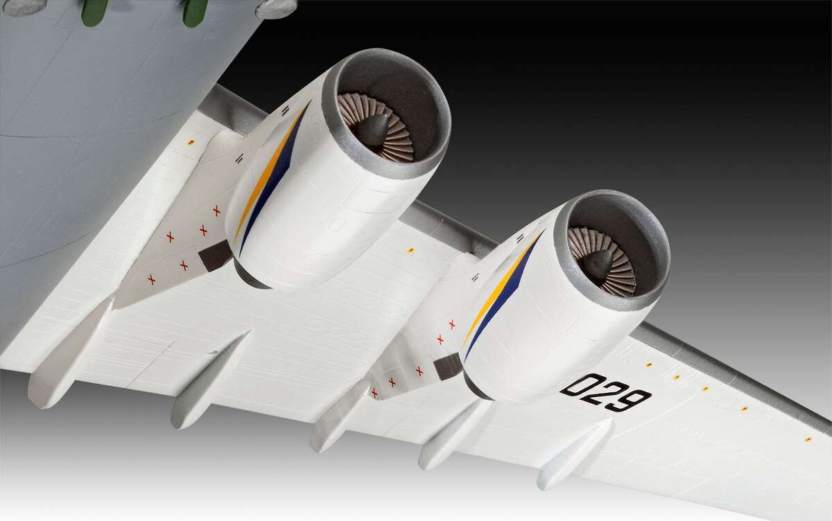 Revell - Antonov An-124 Ruslan - Level 5 - 1 144 - 03807