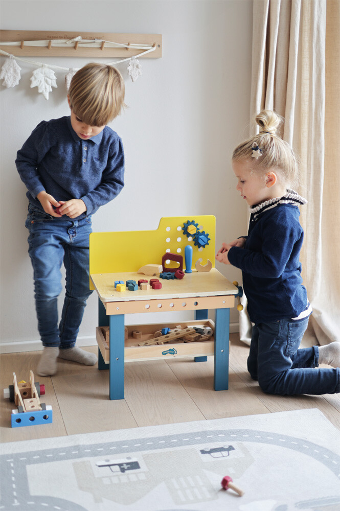 Værktøjsbænk Legetøj Til Børn - Træ - Inkl Værktøj - Small Foot