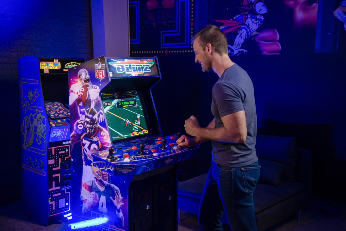 Arcade 1 Up - Nfl Blitz Legends Arkademaskine - 3 Spil