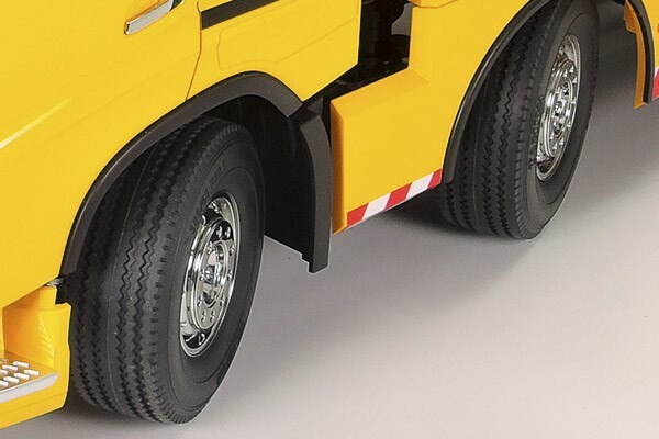 Tamiya - Rc Volvo Fh16 Tow Truck 8X4 Globetrotter 750 Fjernstyret Lastbil