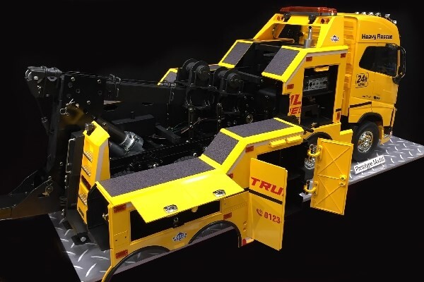 Tamiya - Rc Volvo Fh16 Tow Truck 8X4 Globetrotter 750 Fjernstyret Lastbil