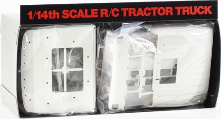 Tamiya - Rc Volvo Fh16 Tow Truck 8X4 Globetrotter 750 Fjernstyret Lastbil