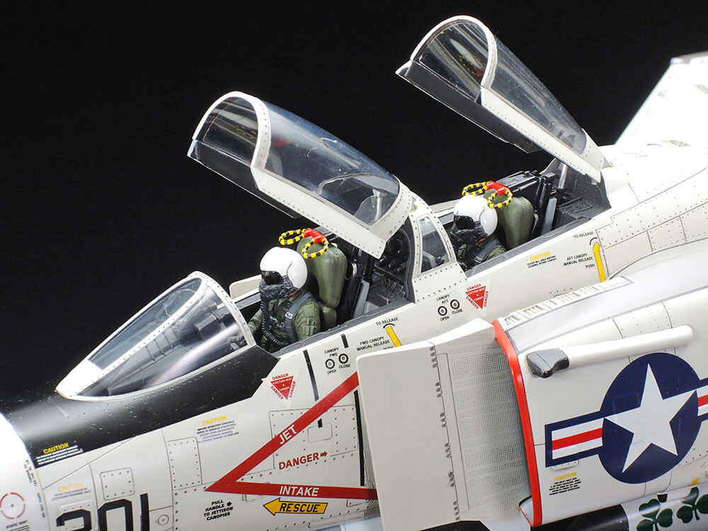 Tamiya - Phantom F-4J Ii Modelfly Byggesæt - 1 32 - 60306
