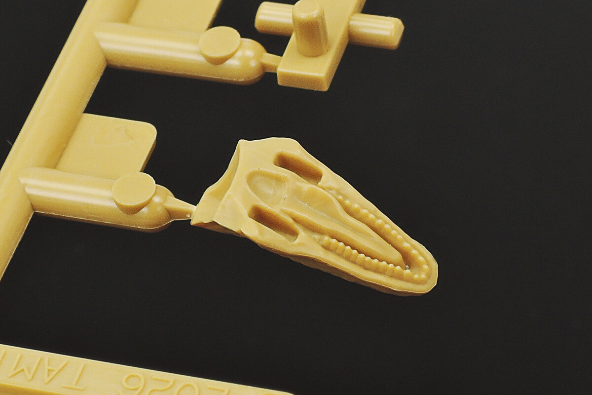 Tamiya 28501 - Fukuiraptor Dinosaur Modelbyggesæt I Plast - 1 35