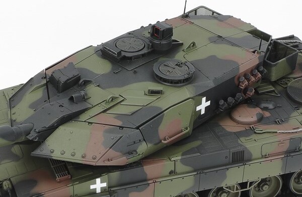 Tamiya - Leopard 2 A6 Ukraine Tank Byggesæt - 135 - 25207