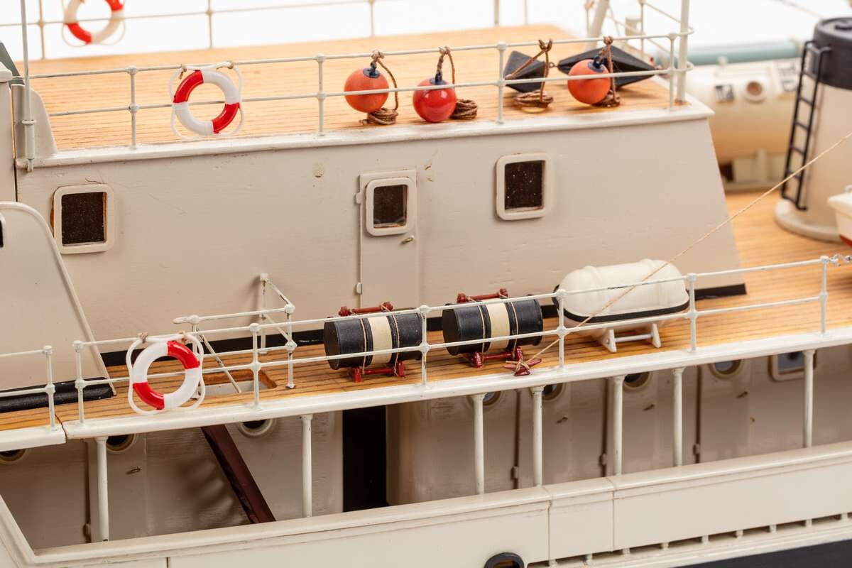 Billing Boats - Calypso Skib Byggesæt - 1 45 - Bb560