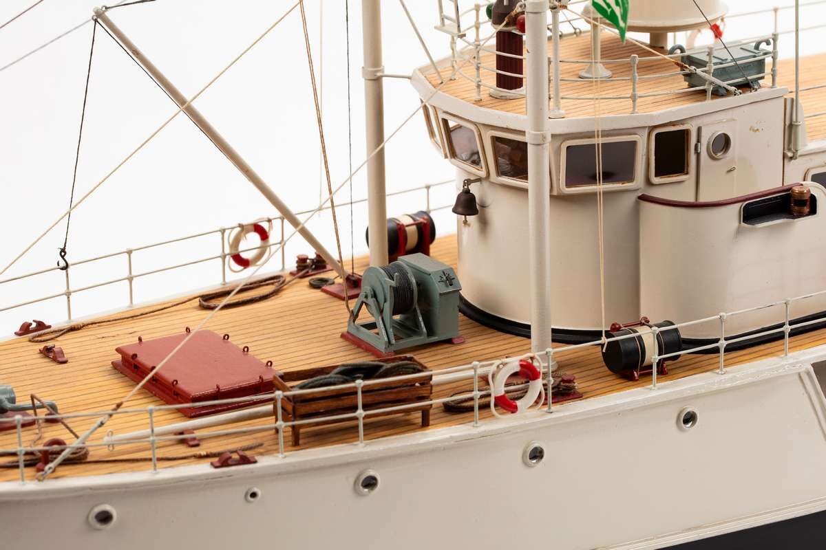 Billing Boats - Calypso Skib Byggesæt - 1 45 - Bb560
