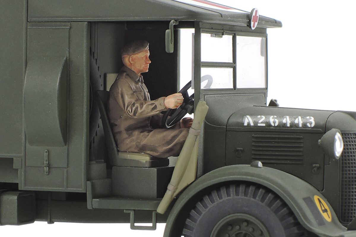 Tamiya - Ambulance British 2-Ton 4X2 Byggesæt - 1 48 - 32605