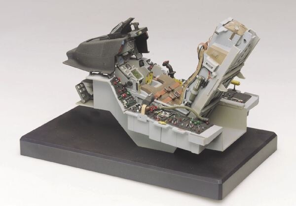 Italeri - F-16 Cockpit Model Byggesæt - 1 12 - 2990