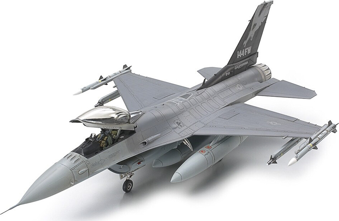 Tamiya - F-16C Block 2532 Modelfly Byggesæt - 148 - 61101