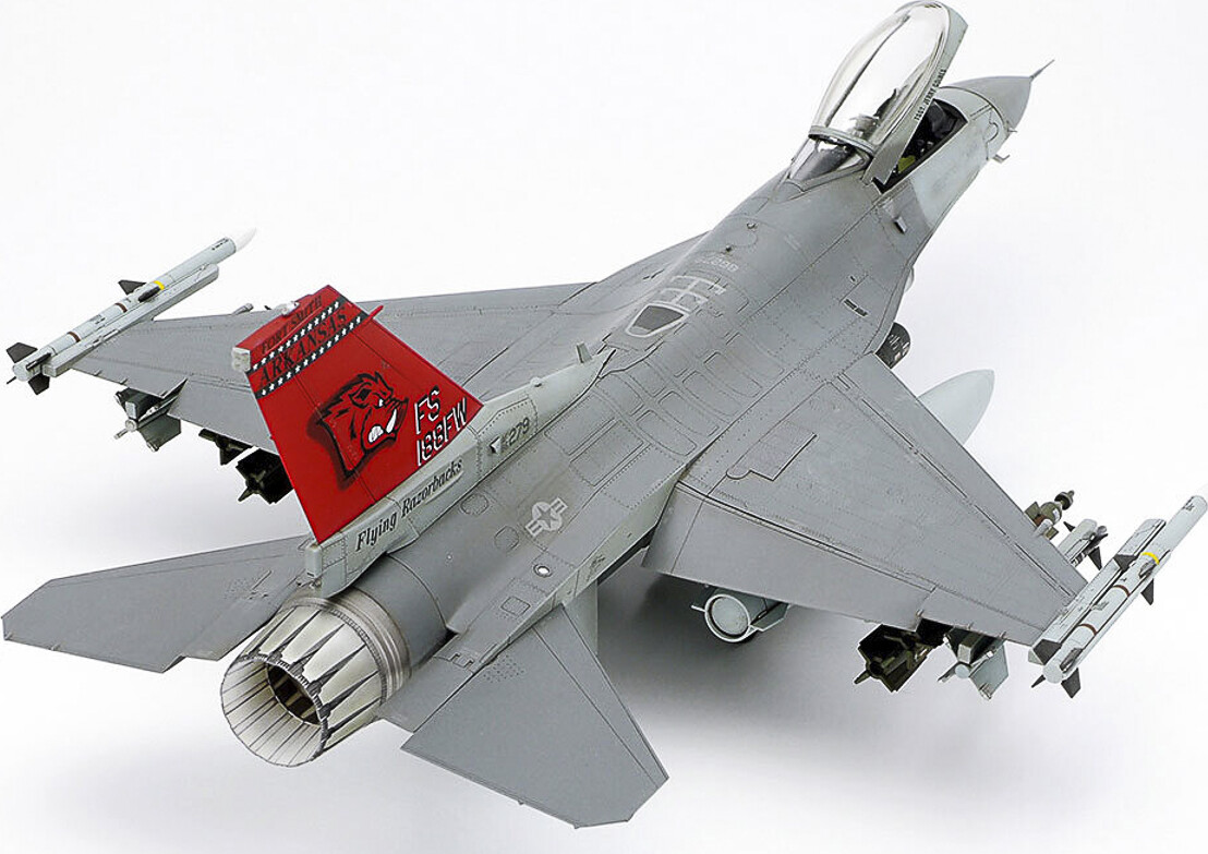 Tamiya - F-16C Block 2532 Modelfly Byggesæt - 148 - 61101
