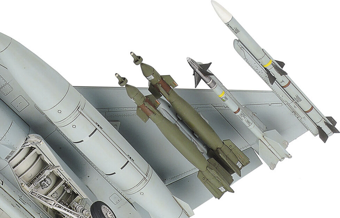 Tamiya - F-16C Block 2532 Modelfly Byggesæt - 148 - 61101
