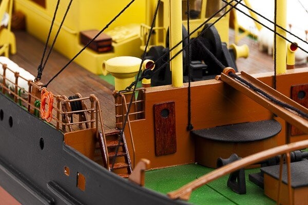 Billing Boats - Elbjørn Icebreaker - 1 75 - Bb536