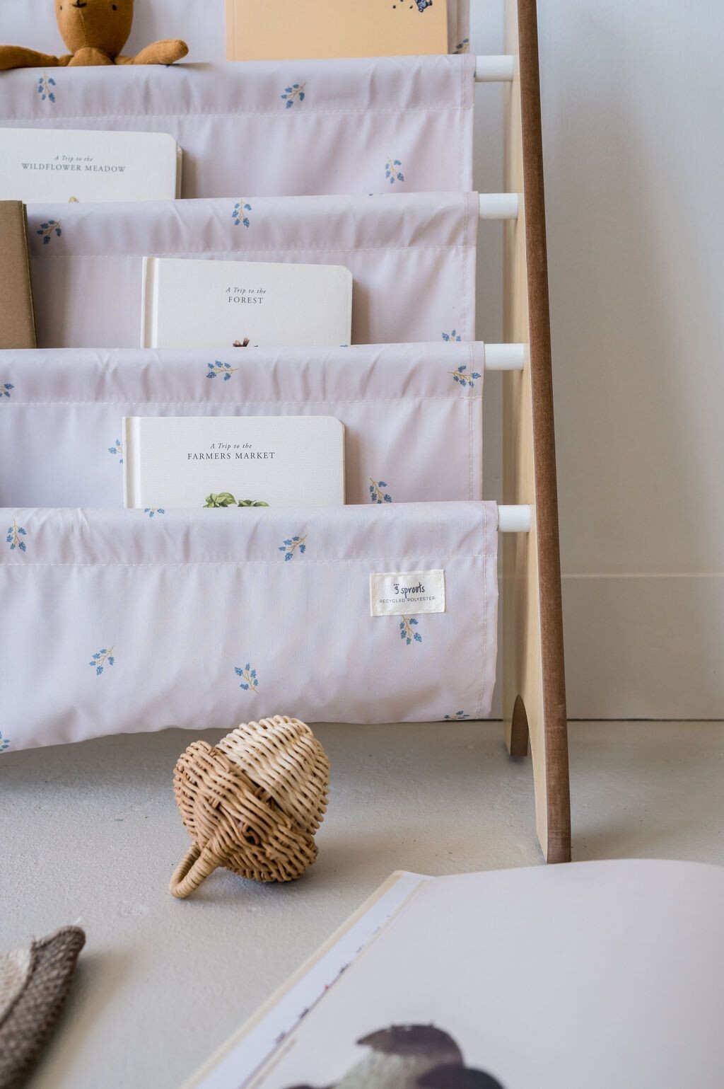 3 Sprouts - Bogreol Til Børn - Blåbær - Taupe