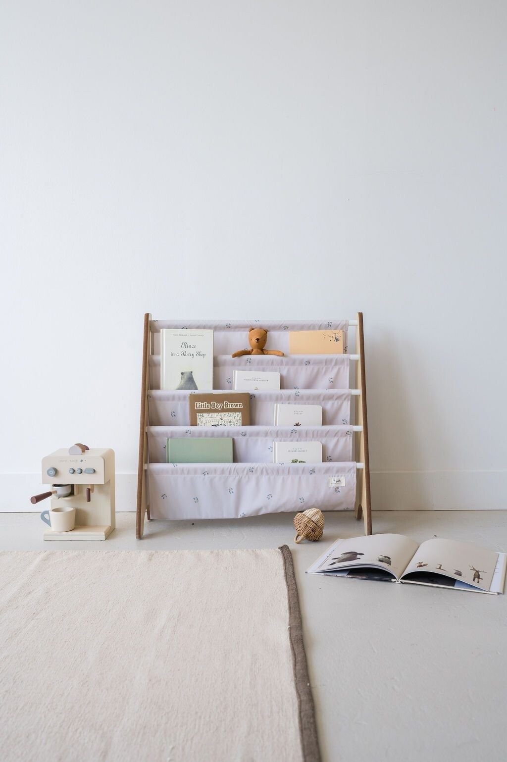 3 Sprouts - Bogreol Til Børn - Blåbær - Taupe