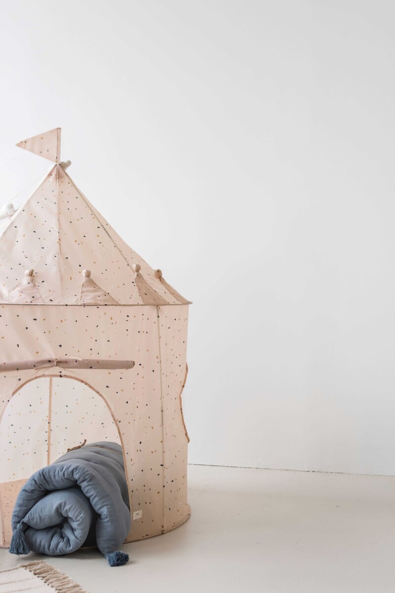 3 Sprouts - Legetelt - Terrazzo - Mandel