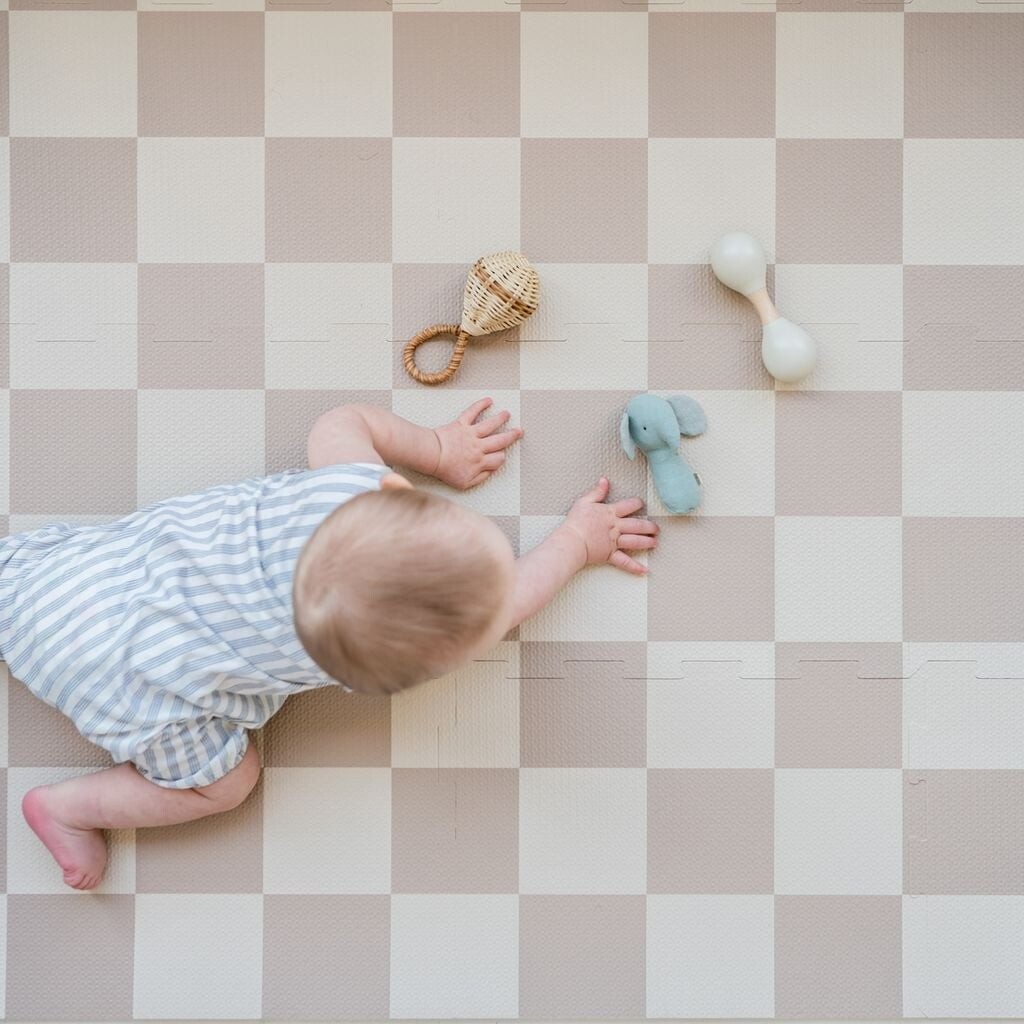 3 Sprouts - Skumgulv Til Børn - Checkerboard Beige - 171X123 Cm