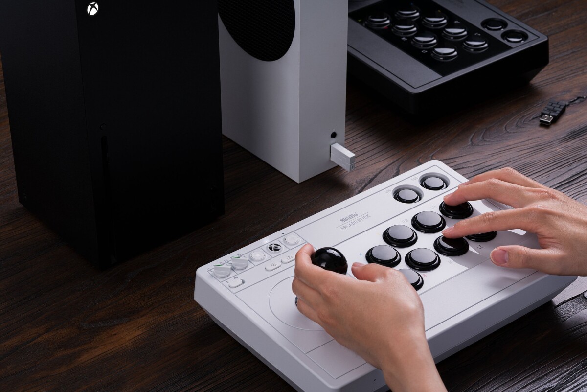 8Bitdo - Arcade Stick 24G - Controller Til Xbox Pc - Hvid