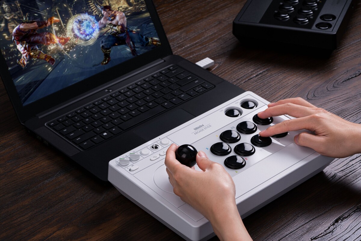 8Bitdo - Arcade Stick 24G - Controller Til Xbox Pc - Hvid