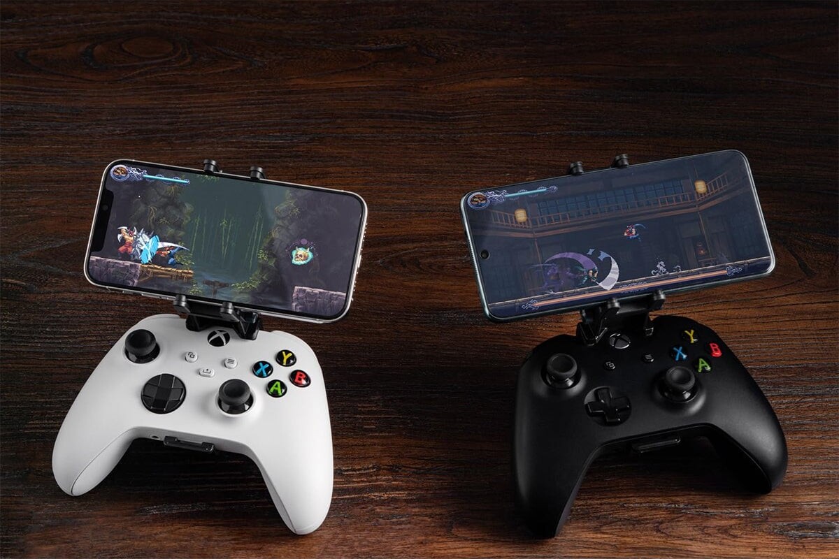 8Bitdo - Mobile Gaming Clip For Xbox