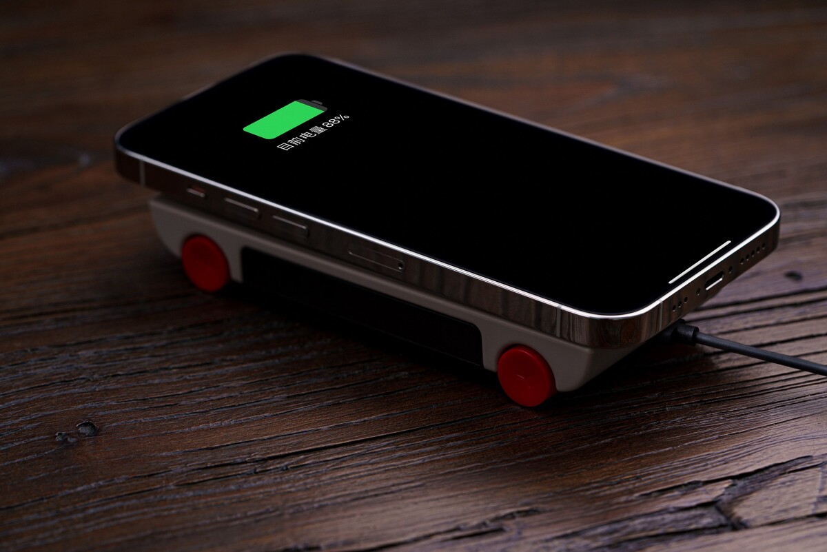 8Bitdo N30 Wireless Mobile Charger