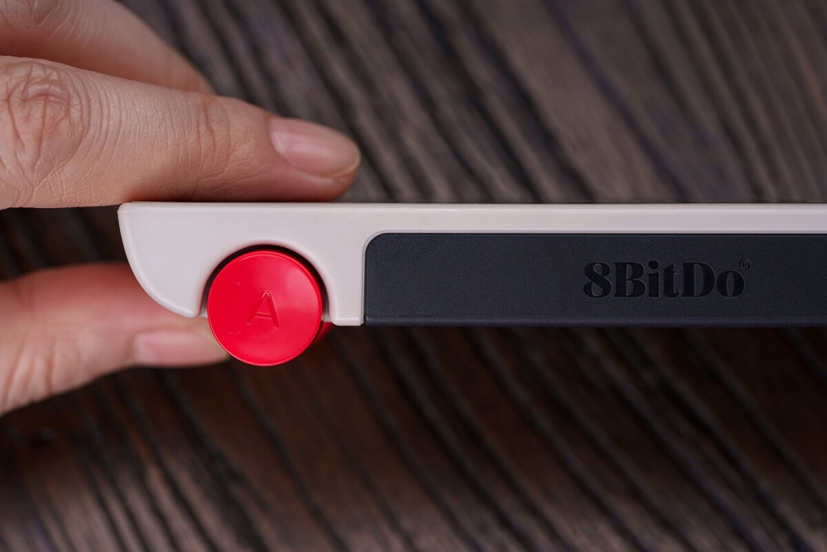 8Bitdo N30 Wireless Mobile Charger